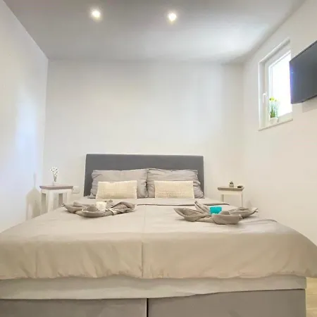 펜션 Modernes Mit Eigenem Pool Und Meerblick 빌리제